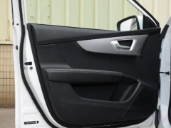 可持续树脂体系：汽车门板复材成本降，全周期碳排减