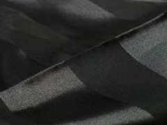 汽车纤维应用革新：玻纤与玄武岩纤维协同，车身结构件性能再升级