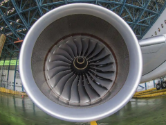 飞机机体热塑性复合材料与灌注结构的工艺特性及工程应用