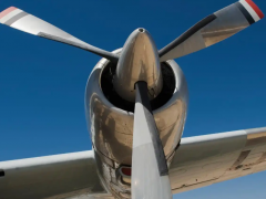 模压成型技术加持：主旋翼叶片大修间隔大幅延长，航空装备可靠性升级